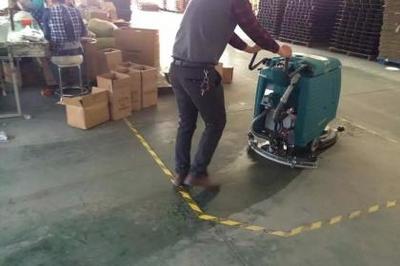 智能掃地機 現代家庭的清潔助手